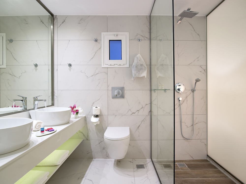 Dimitra Beach Hotel and Suites 74/76