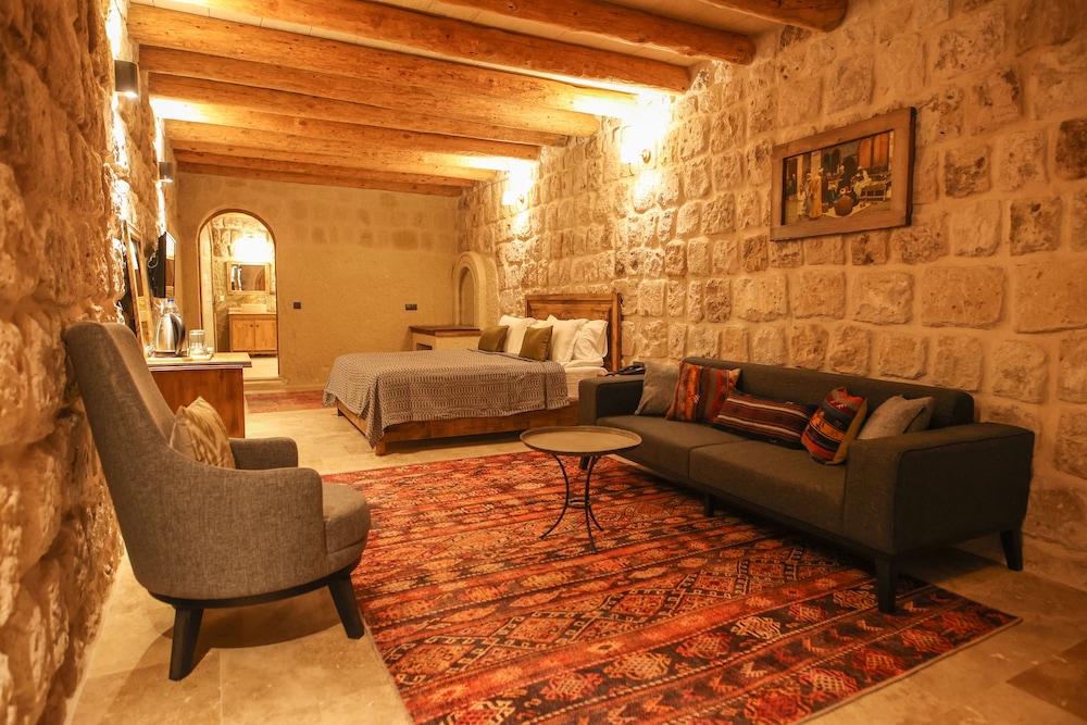 Vita Cave Suites 32/48