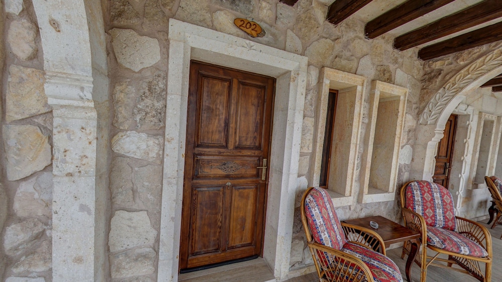 Hikmet's House 23/48
