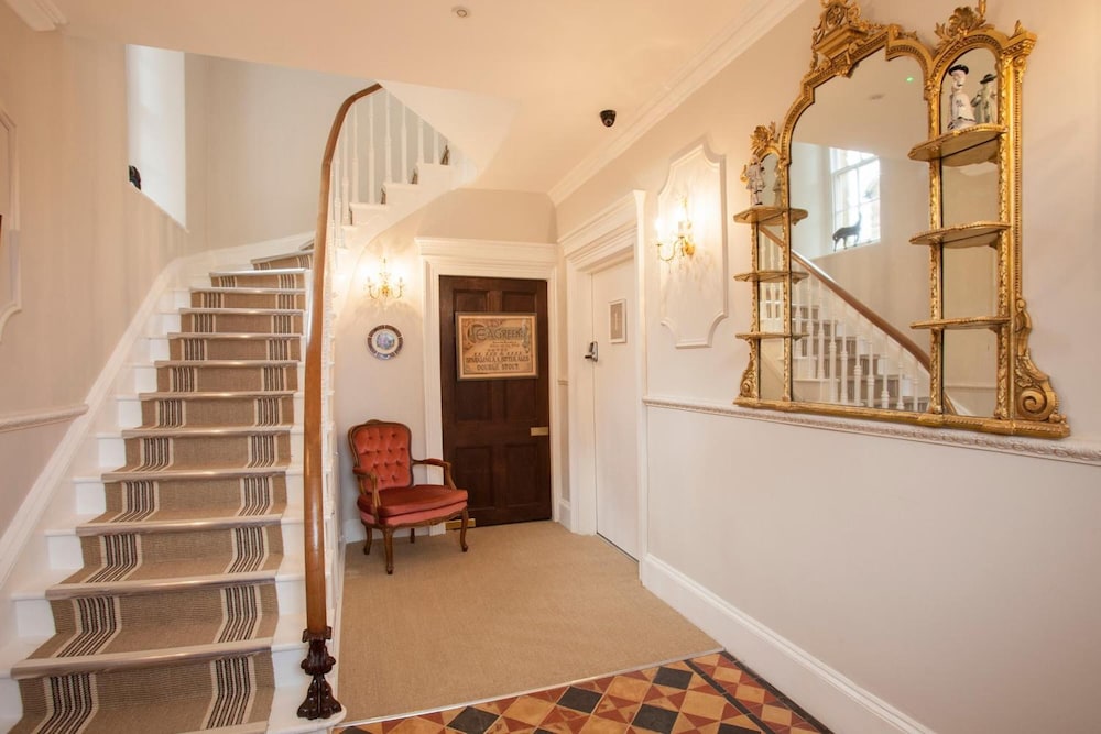 Victoria House Stow 2/31