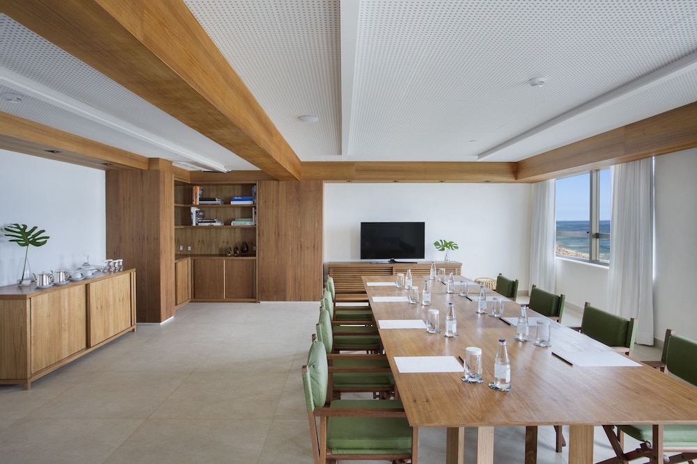 Janeiro Hotel(ex Marina All Suites) 61/68