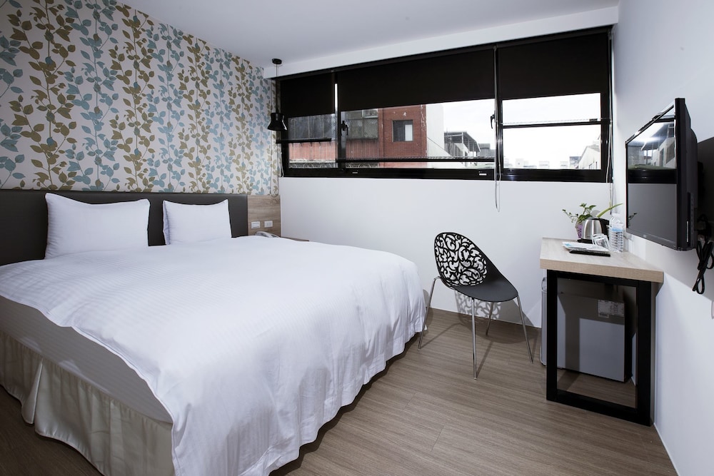 Hotel New Queen 2 8/36