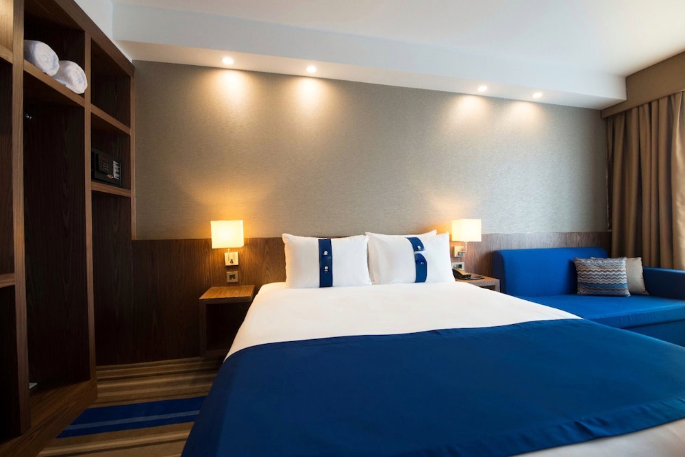 STANDARD, KING BED