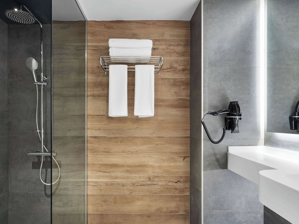 غرفة سوبيريور بسرير مزدوج بإطلالة على الفناء، Ibis Istanbul Sisli 9/10