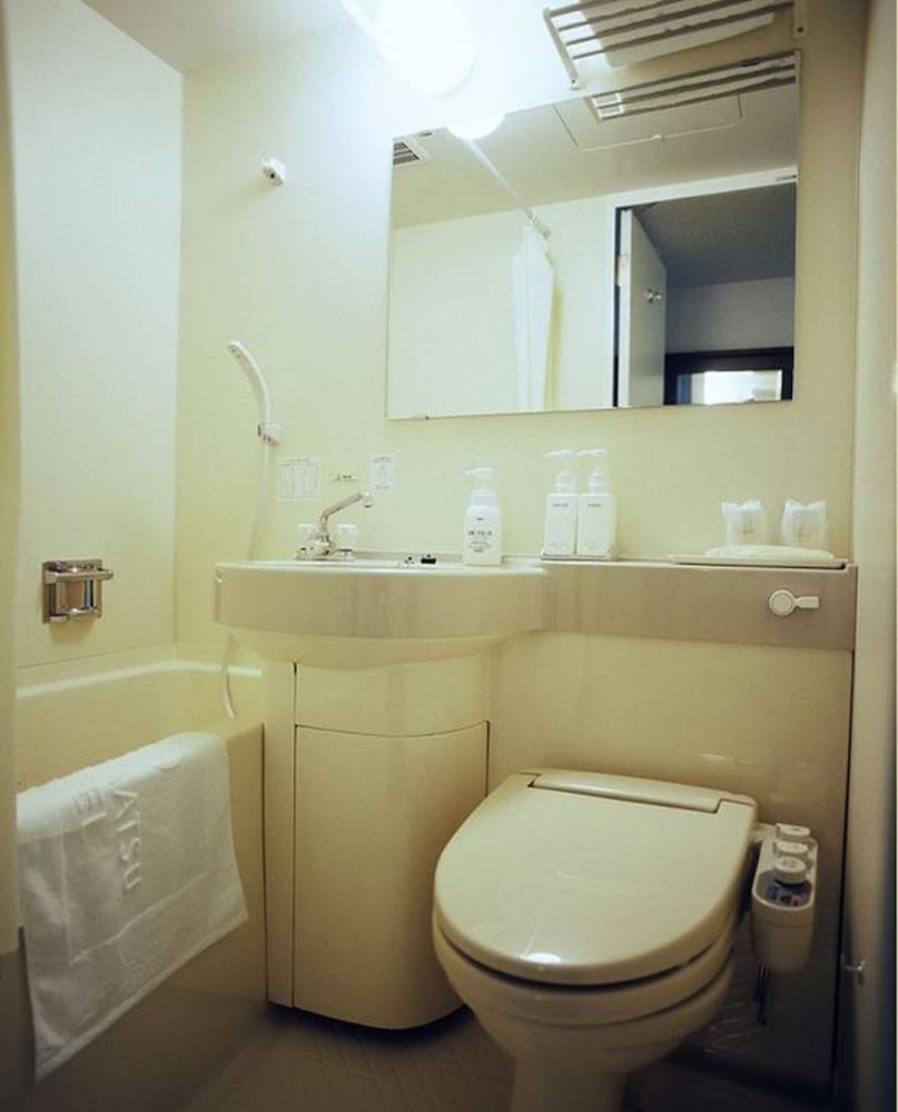 Hamamatsu Hotel 49/50