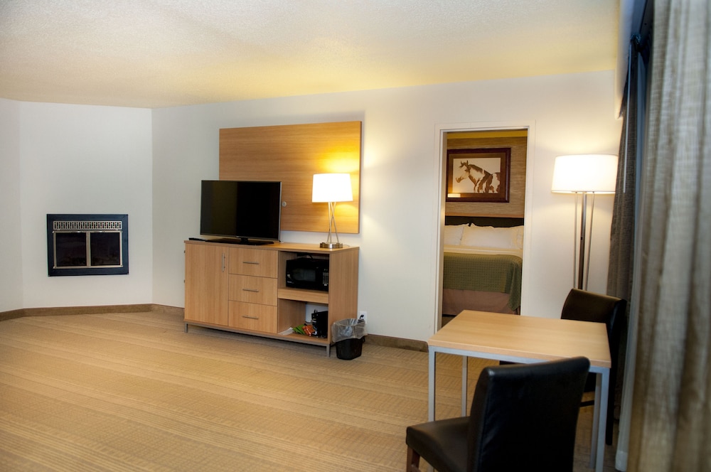 Holiday Inn Spearfish-Convention Center 30/55