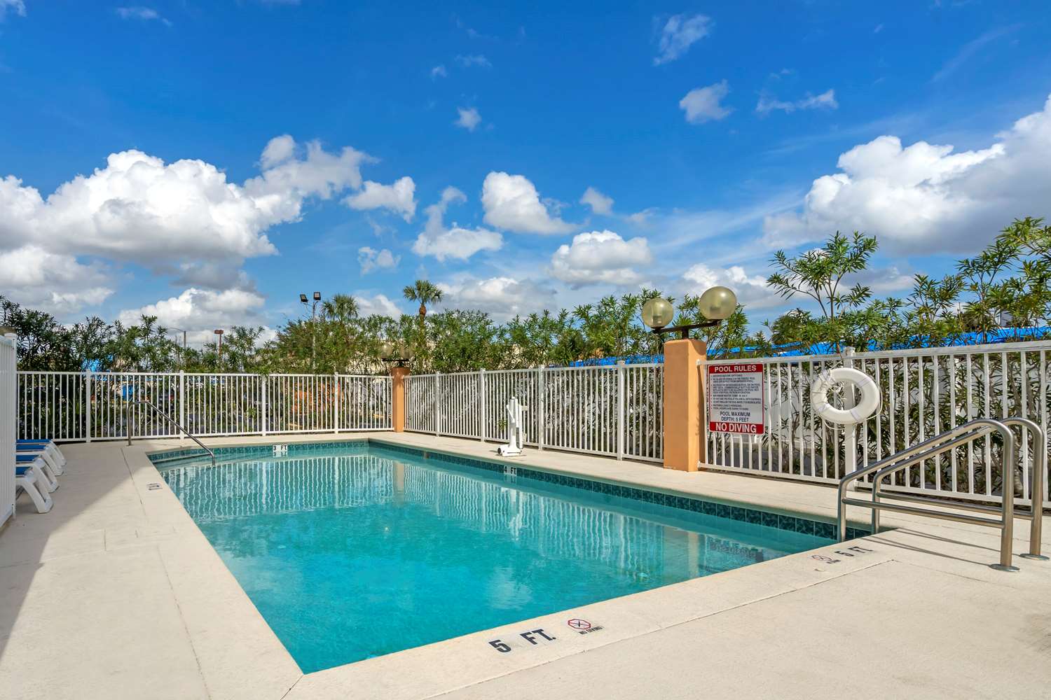 Comfort Inn Kissimmee Lake Buena Vista South 31/31