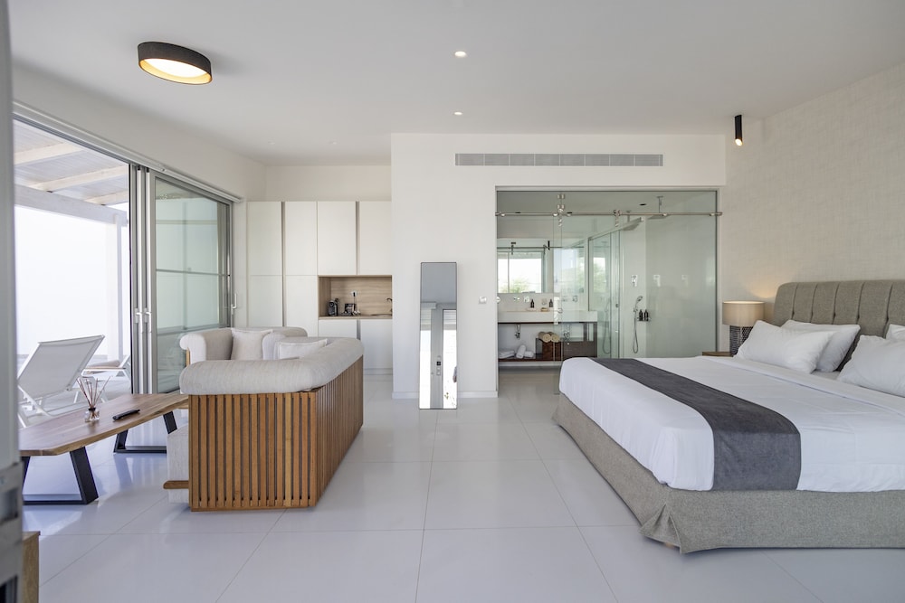 SUPERIOR, VILLA, PRIVATE POOL