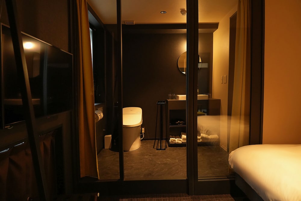 Nplushotel higasikanda 39/40