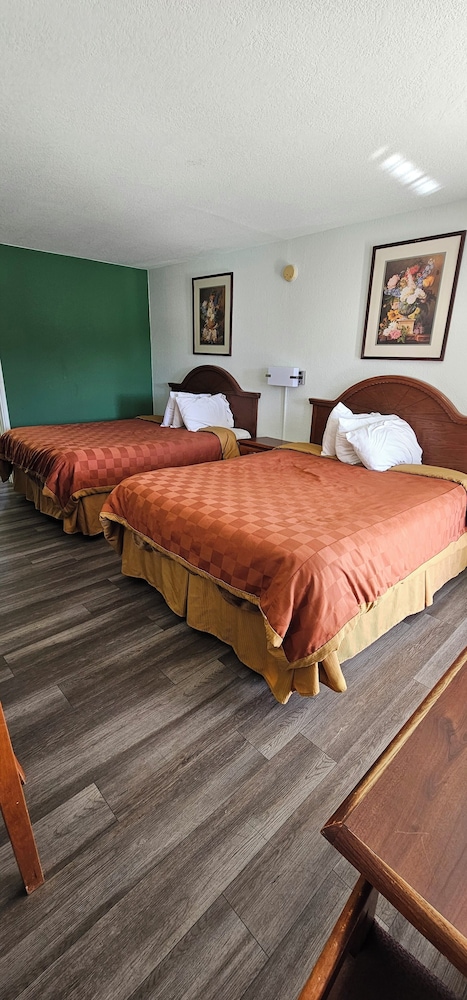 Travel Inn & Suite 13/37