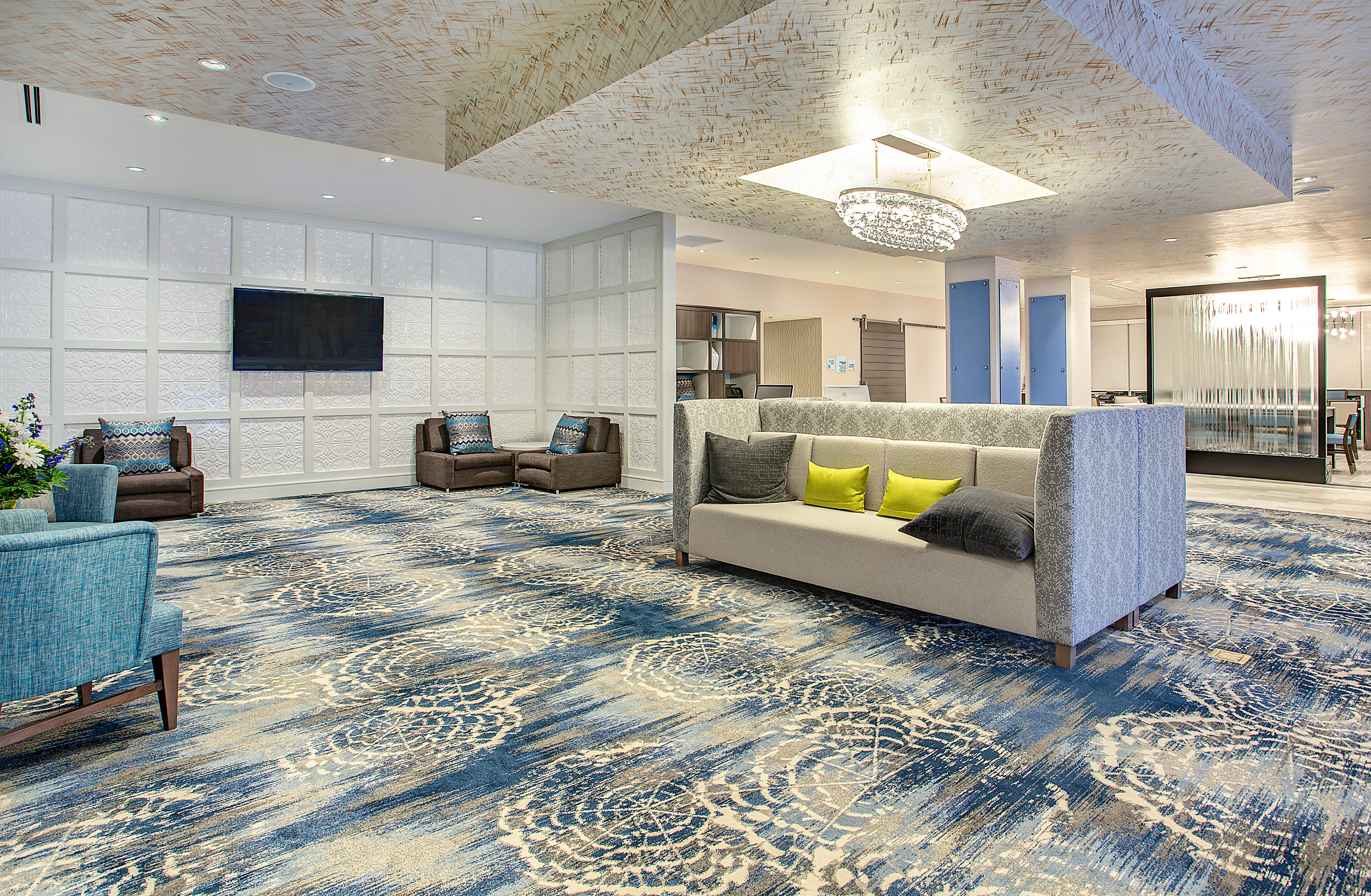 Holiday Inn Express Suites Covington 17/63