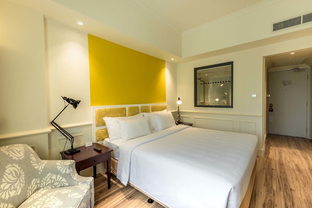 Saigon Prince Hotel 20/71