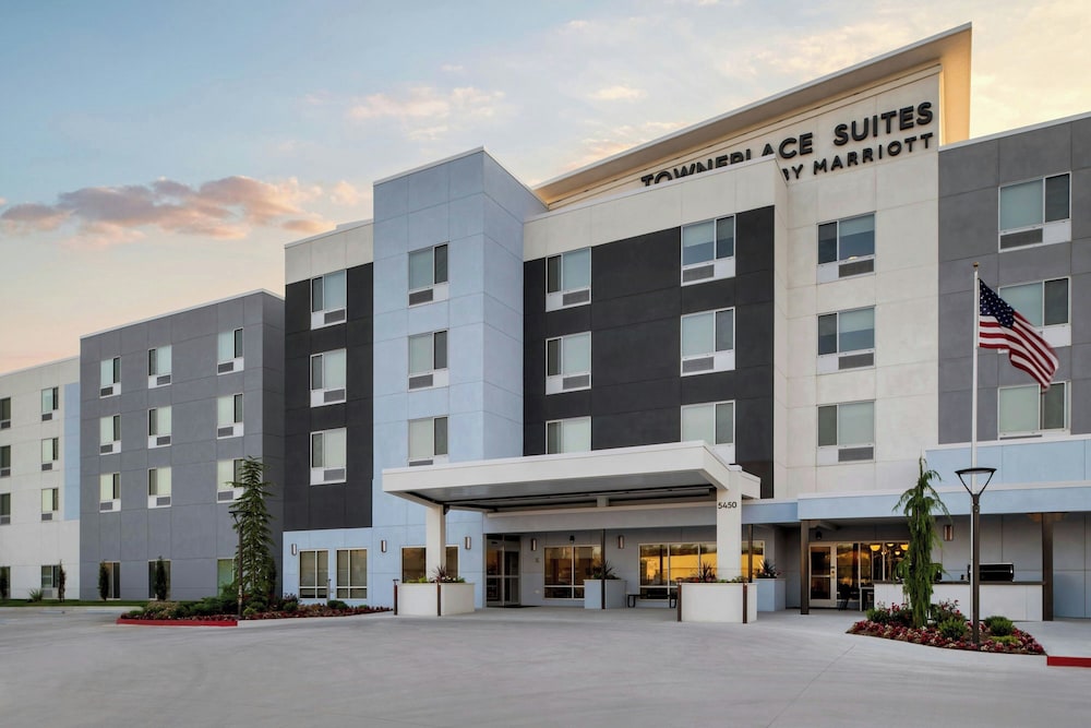 TownePlace Suites By Marriott Midwest City 1/40