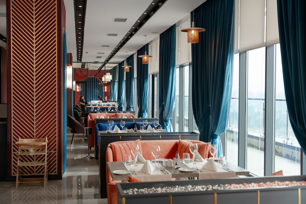 Park Dedeman Almaty 52/64