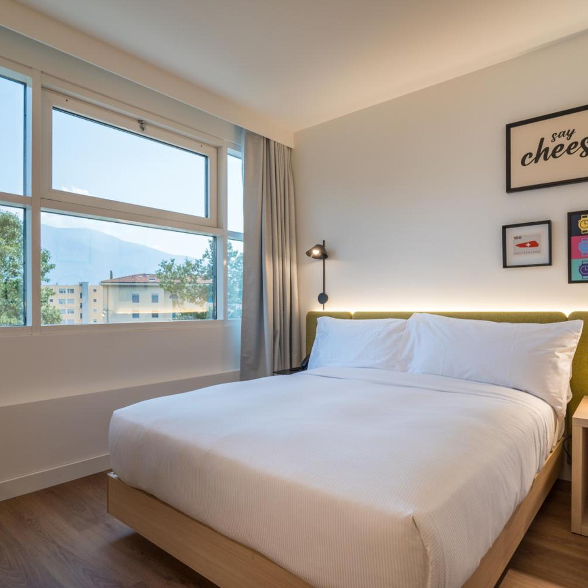 Room, King Bed, Queen Bed