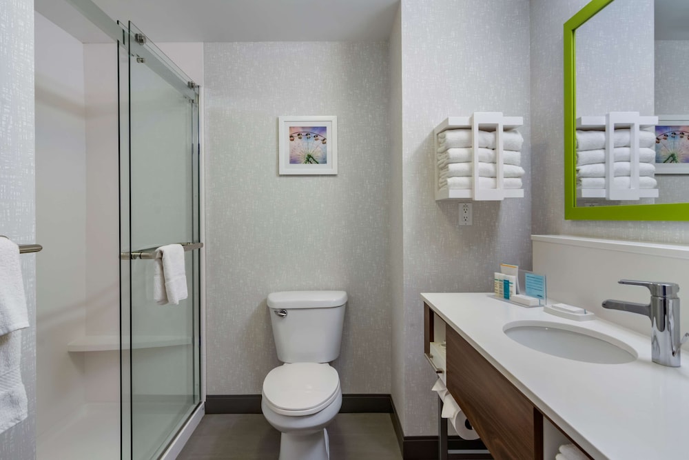 Hampton Inn & Suites by Hilton Edmonton/West 13/35