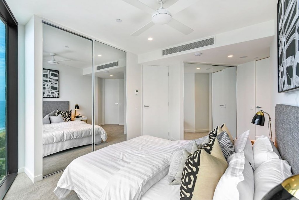 Vue Broadbeach 13/49