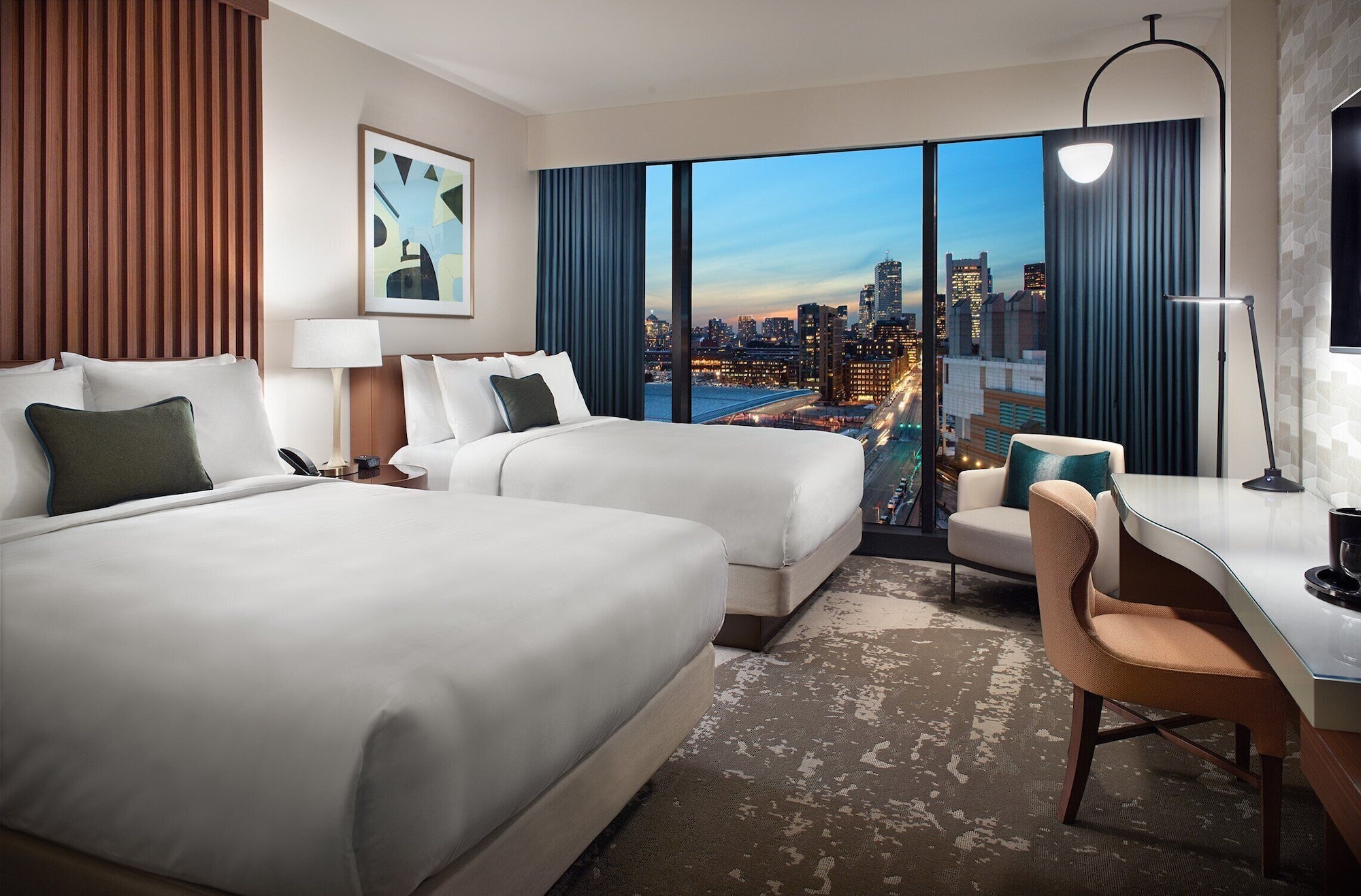 Premier, 2 Queen Beds, Patron Tower، Omni Boston Hotel at the Seaport 3/5