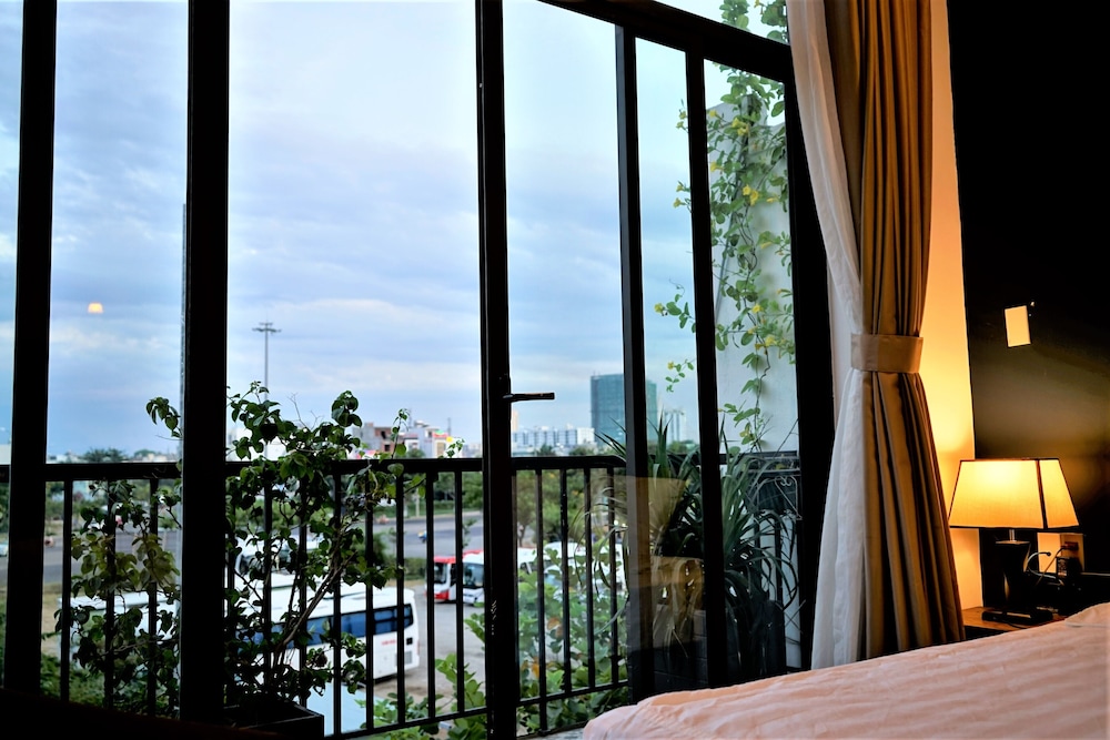 Oasis Hotel & Apartment 36/50