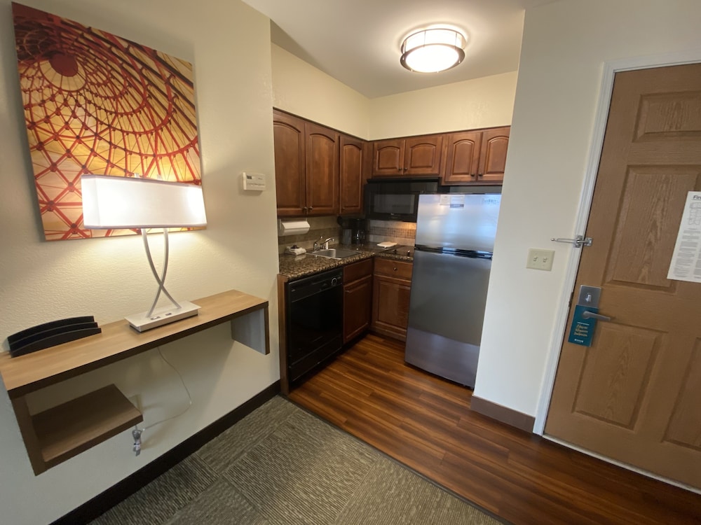 Staybridge Suites Great Falls 11/81