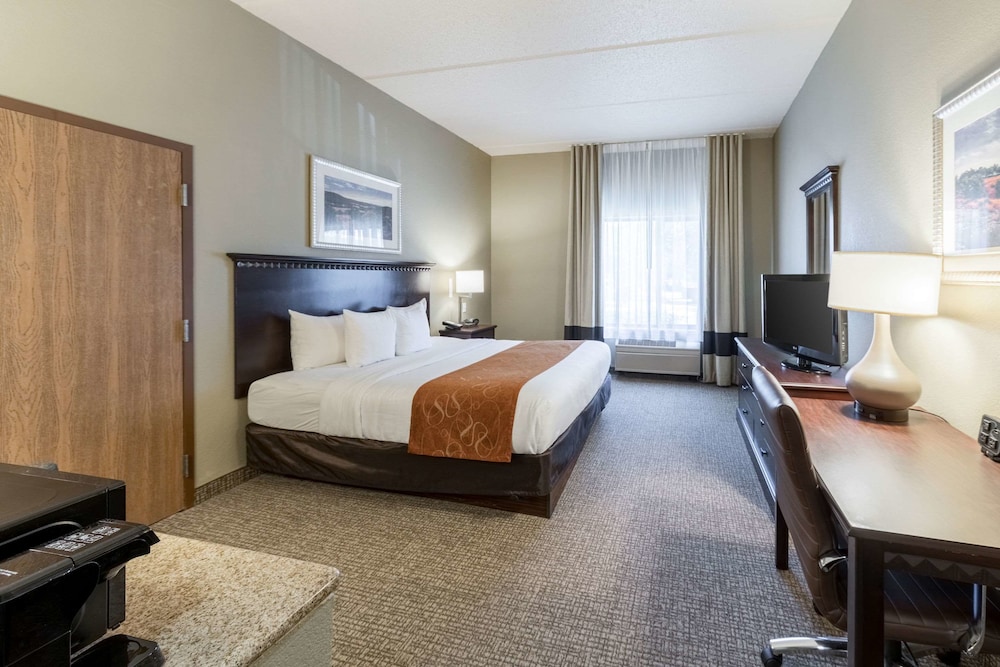 Comfort Suites Austin Airport 10/40