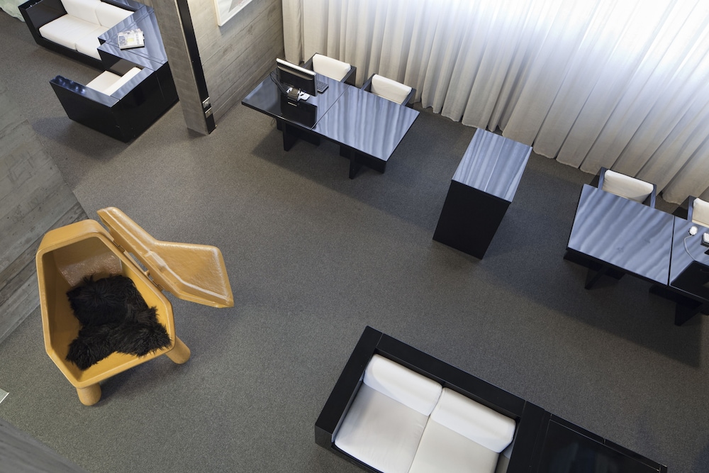 Duparc Contemporary Suites 55/73