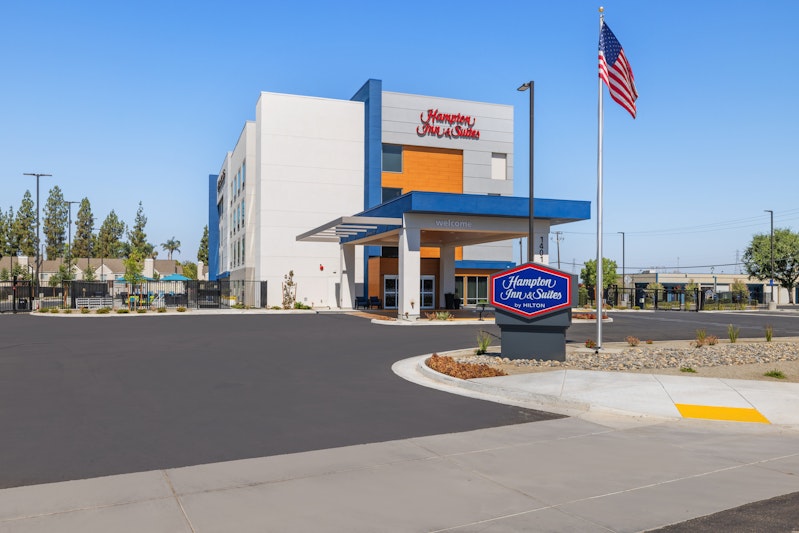Hampton Inn & Suites Bakersfield Central 23/25