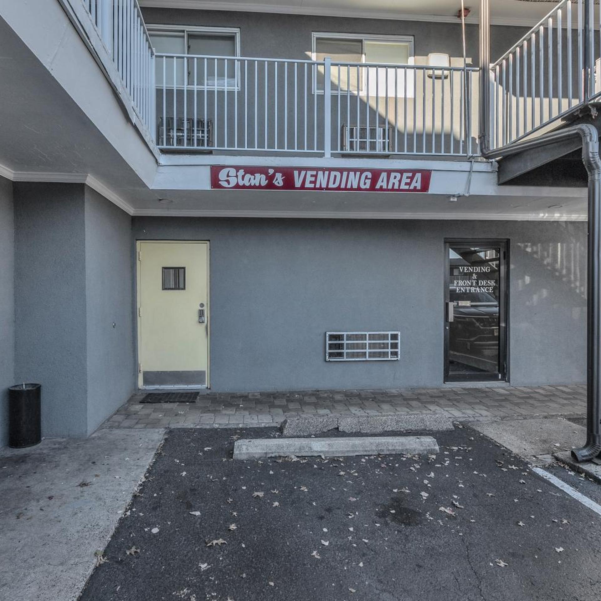 Bentley Motel 40/50