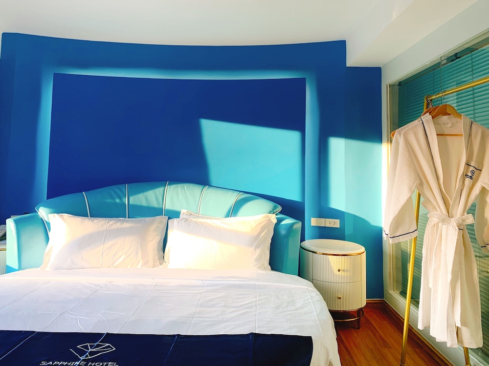 Sapphire Hotel Silom Bangkok 20/48