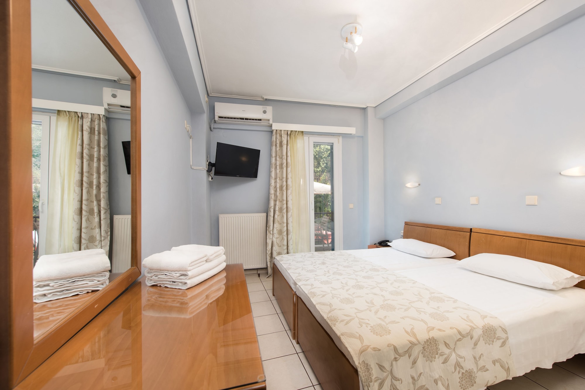 1 BEDROOM, SUPERIOR, APARTMENT
