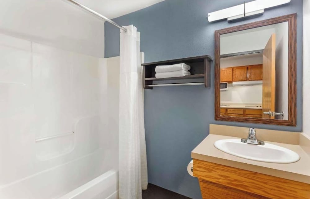 Studio 6 Extended Stay Fort Myers FL 39/49