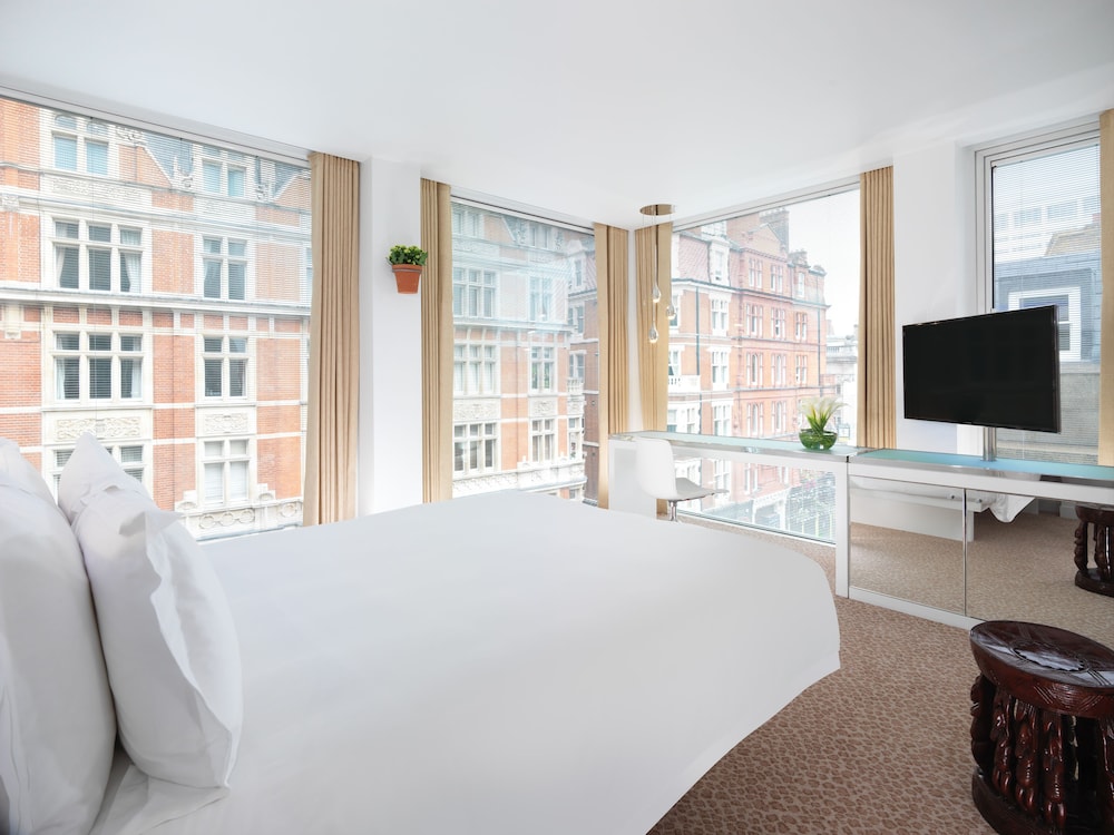 St Martins Lane Hotel 33/75