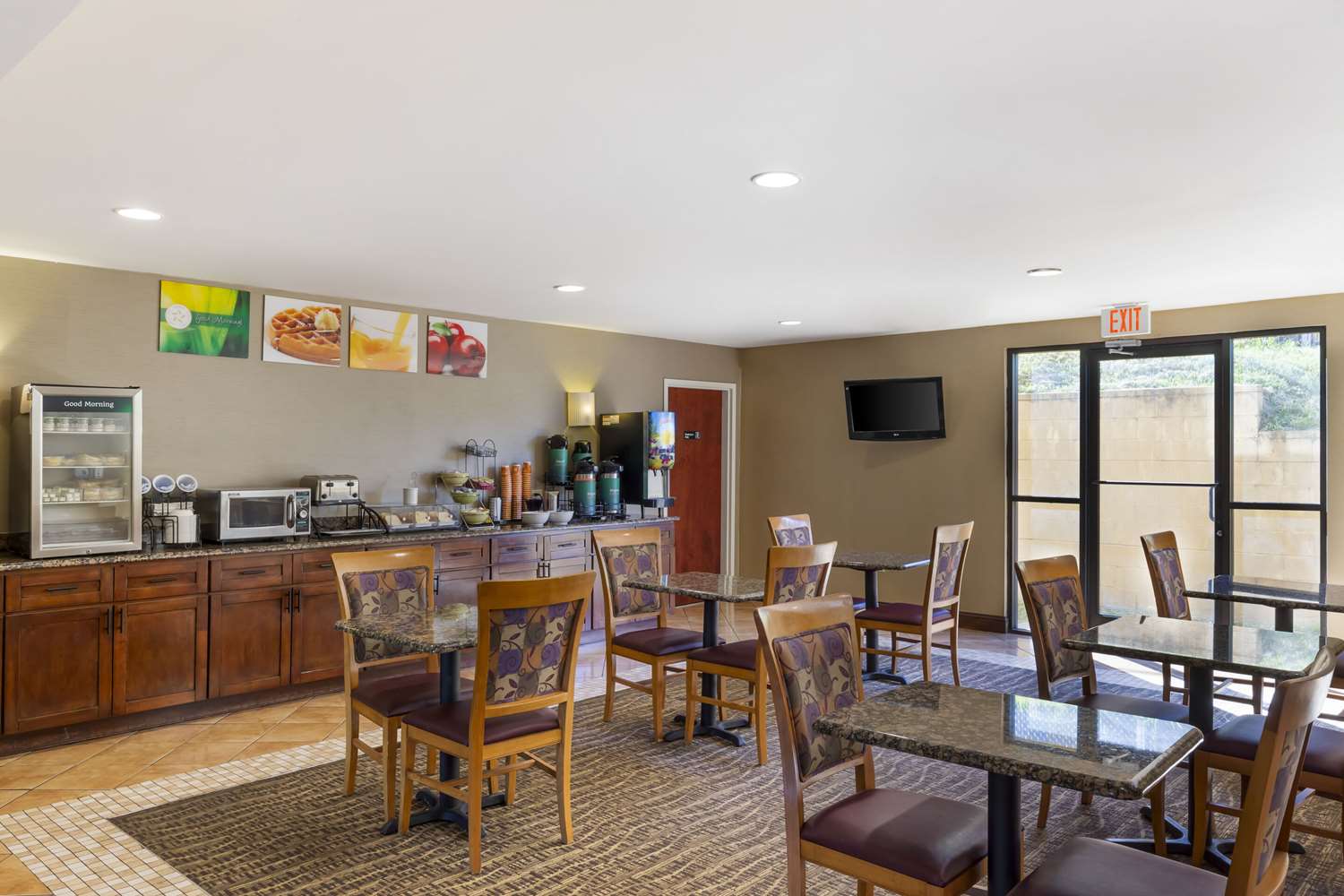 Quality Inn Raleigh Downtown 23/28