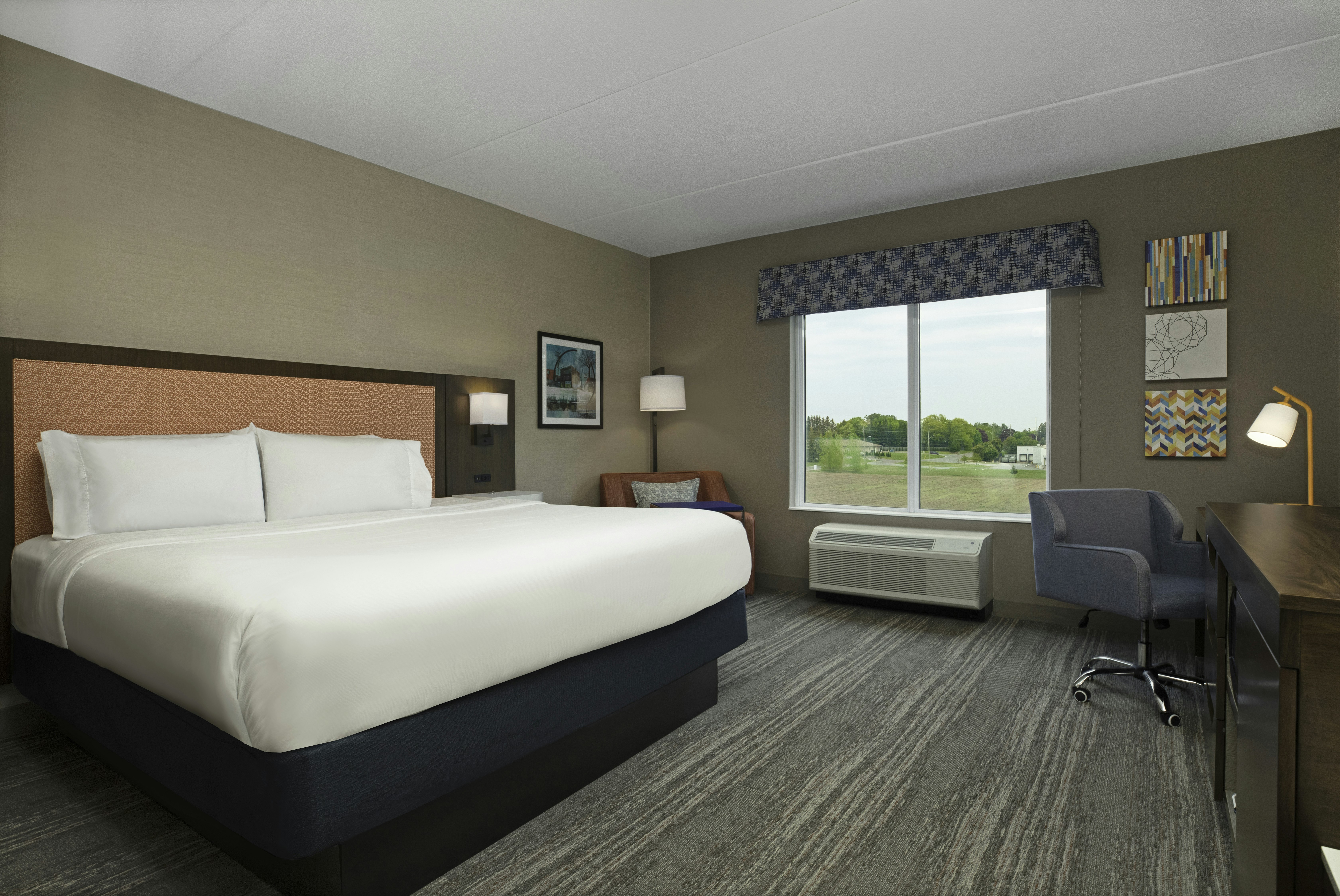 ROOM, KING BED, ACCESSIBLE