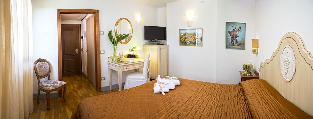 Hotel Al Grappolo d'Oro 48/68