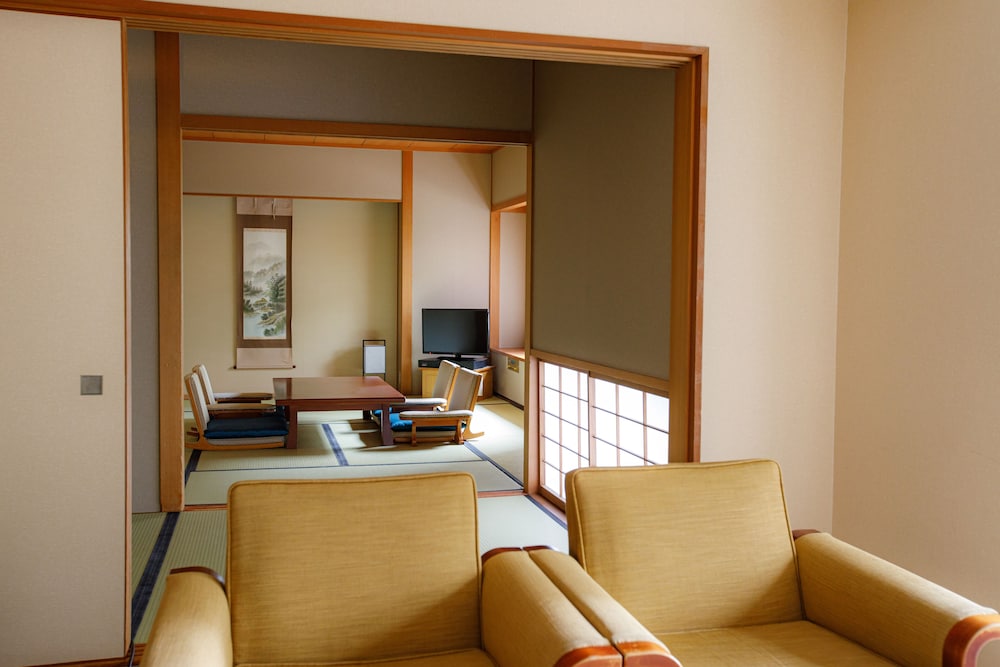 Hotel New Otani Hakata 30/60