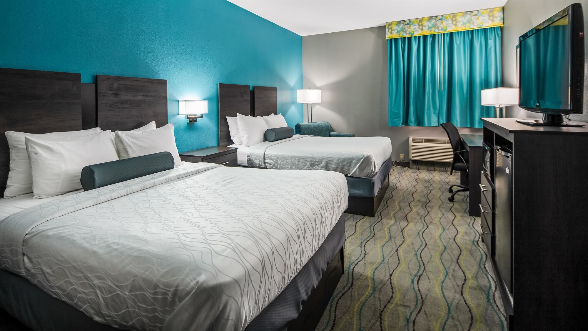 غرفة قياسية بسريرين كوين، Best Western Executive Inn Corsicana 2/8