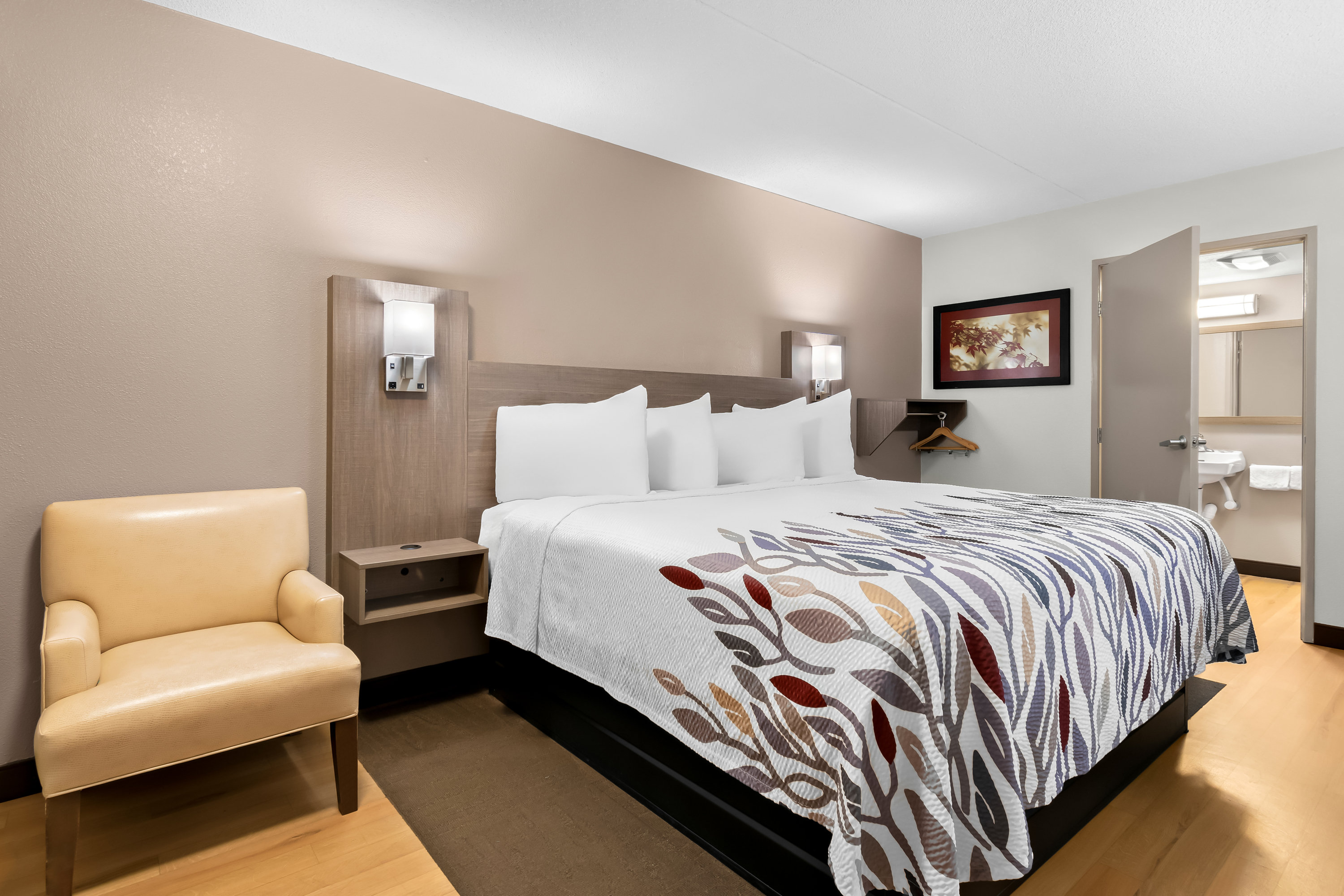 SUPERIOR, KING BED, ACCESSIBLE