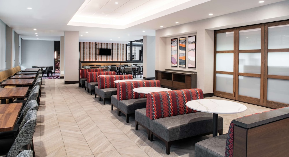 Embassy Suites Walnut Creek 43/81