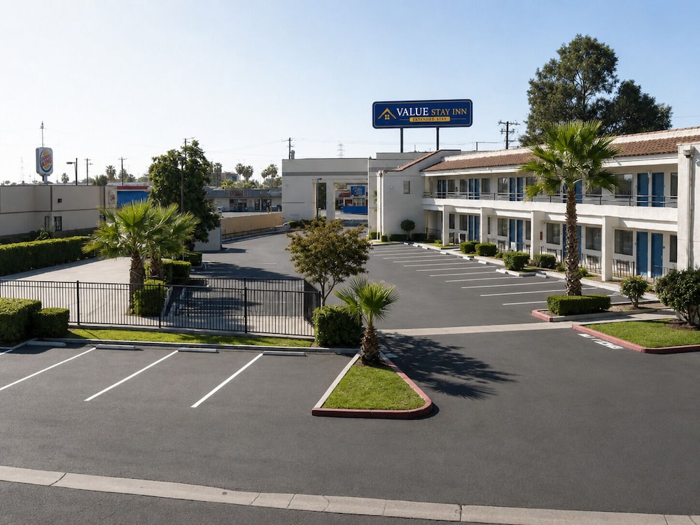 Studio6 Bakersfield, CA - South 33/44