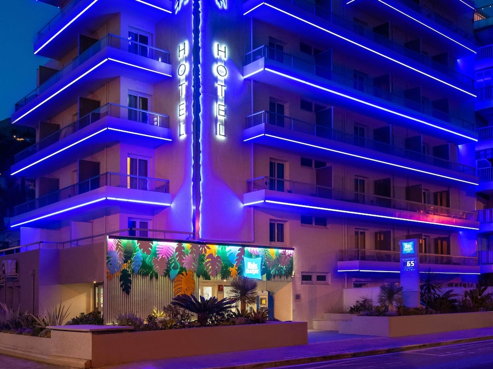 Ibis Budget Menton 8/66