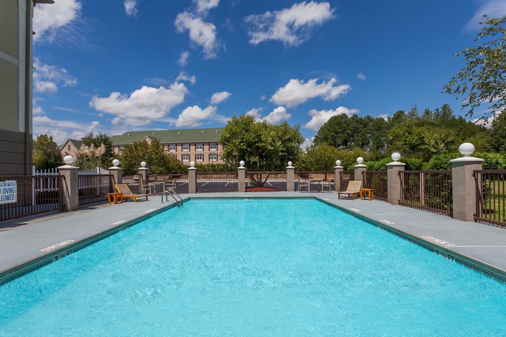 Baymont By Wyndham Columbia Fort Jackson 2/24