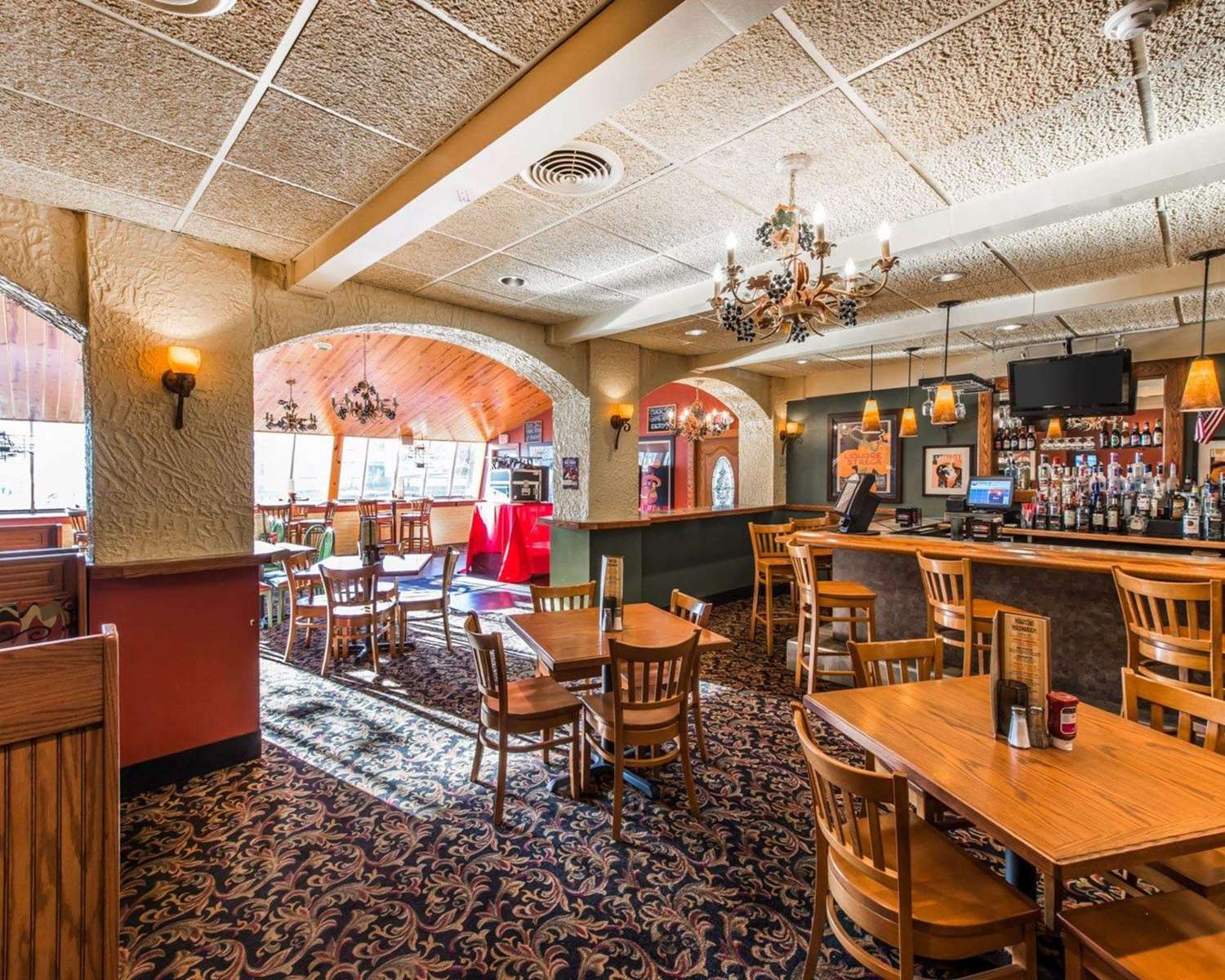 Quality Inn & Suites Erie near Casino 25/32