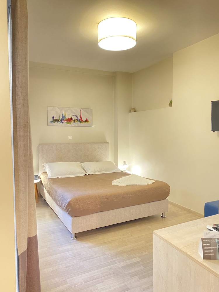 Tins Hotel City 21/50