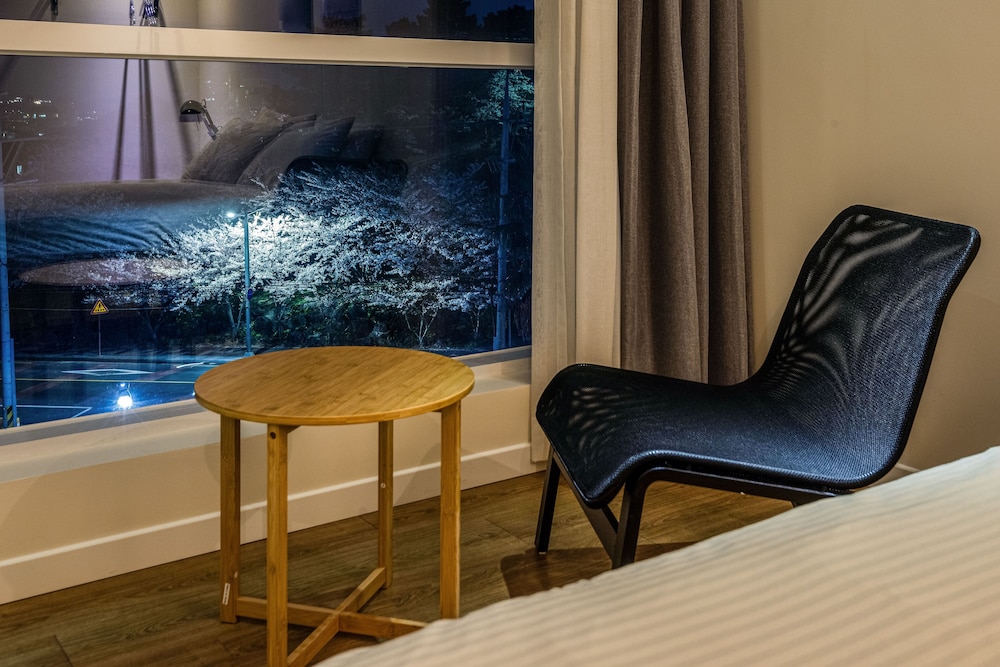 Haeden Hotel 38/45