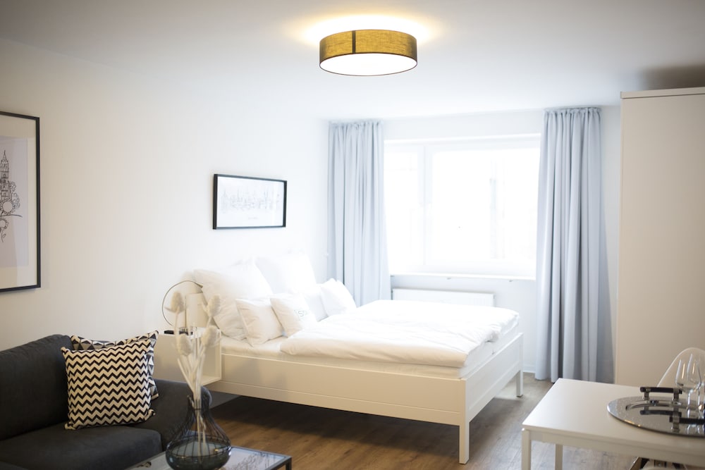 CLASSIC, APARTMENT, QUEEN BED, SOFA