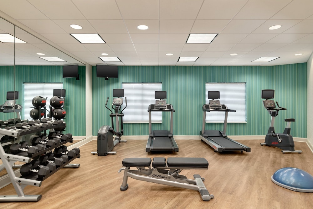 Holiday Inn Express & Suites Charleston - Mount Pleasant 19/37