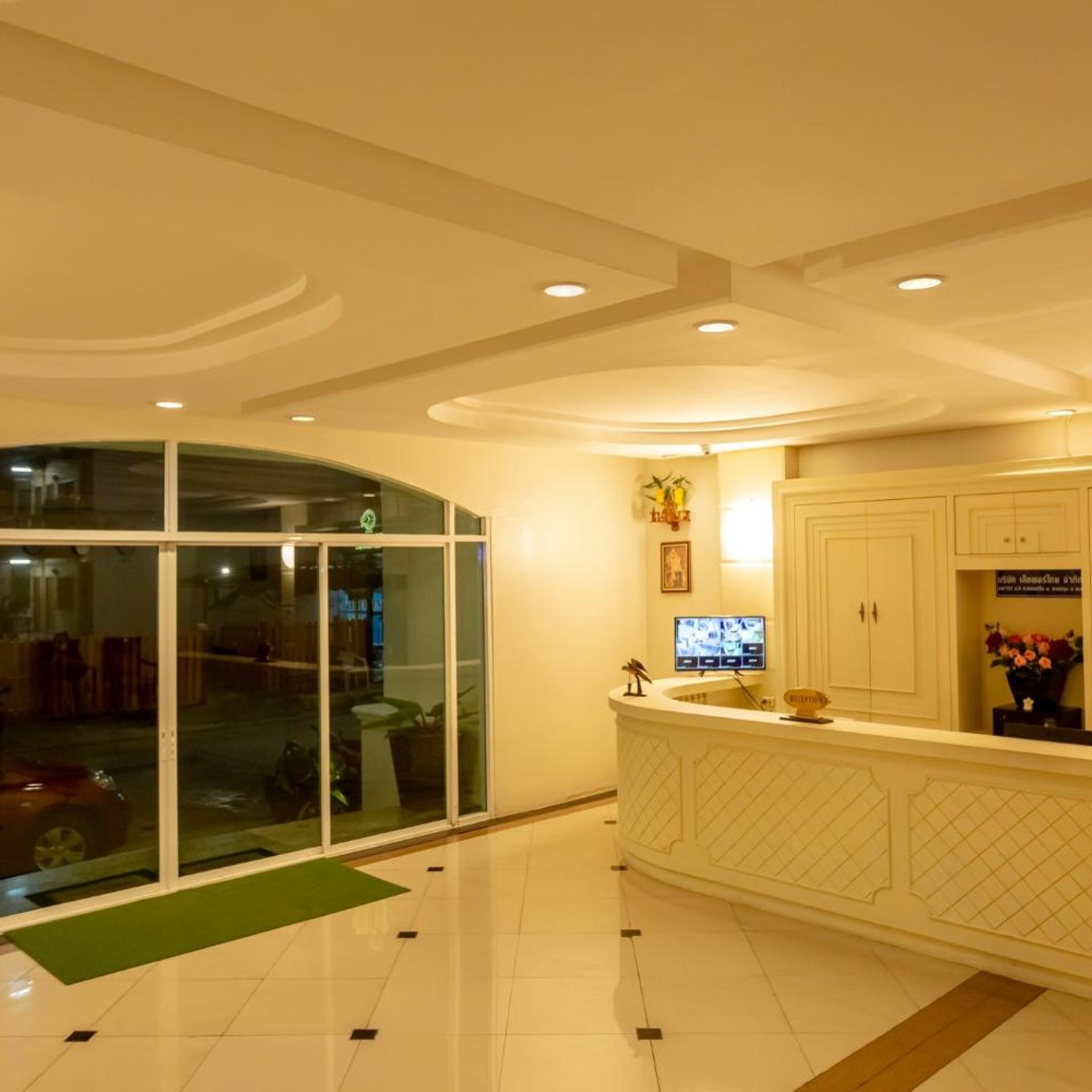 Ivory Palace Hotel 9/50