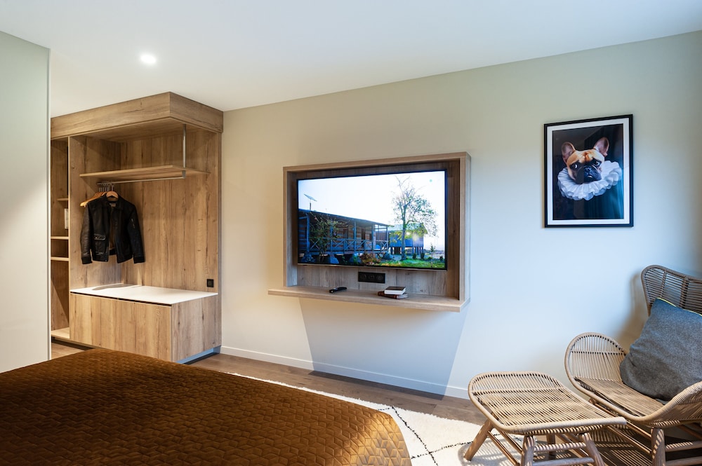 Hotel Les Nomades 33/47
