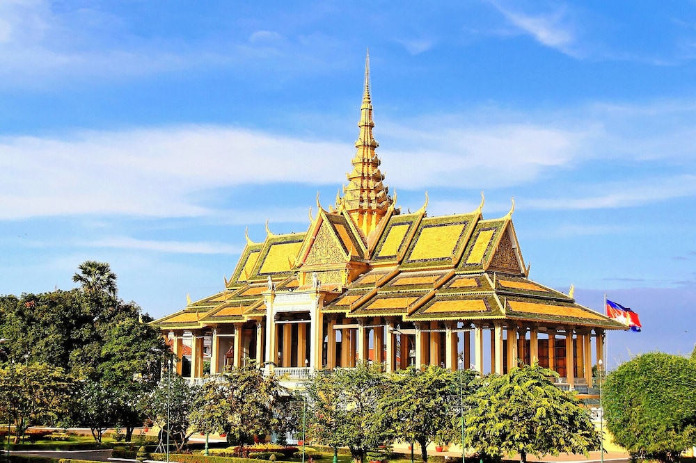 SKY HOTEL Central Phnom Penh - Rooms & Apartments 42/50